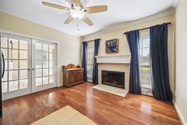 Photo - 1118 Sherfield Ridge Dr