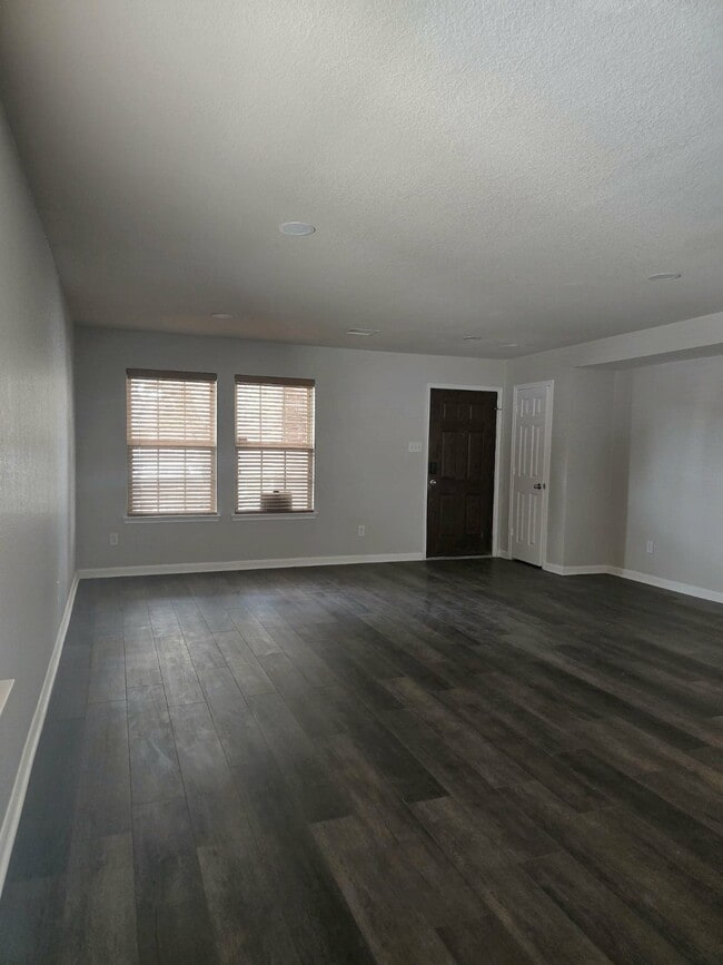 Photo - 15618 Sweet Maple Ct