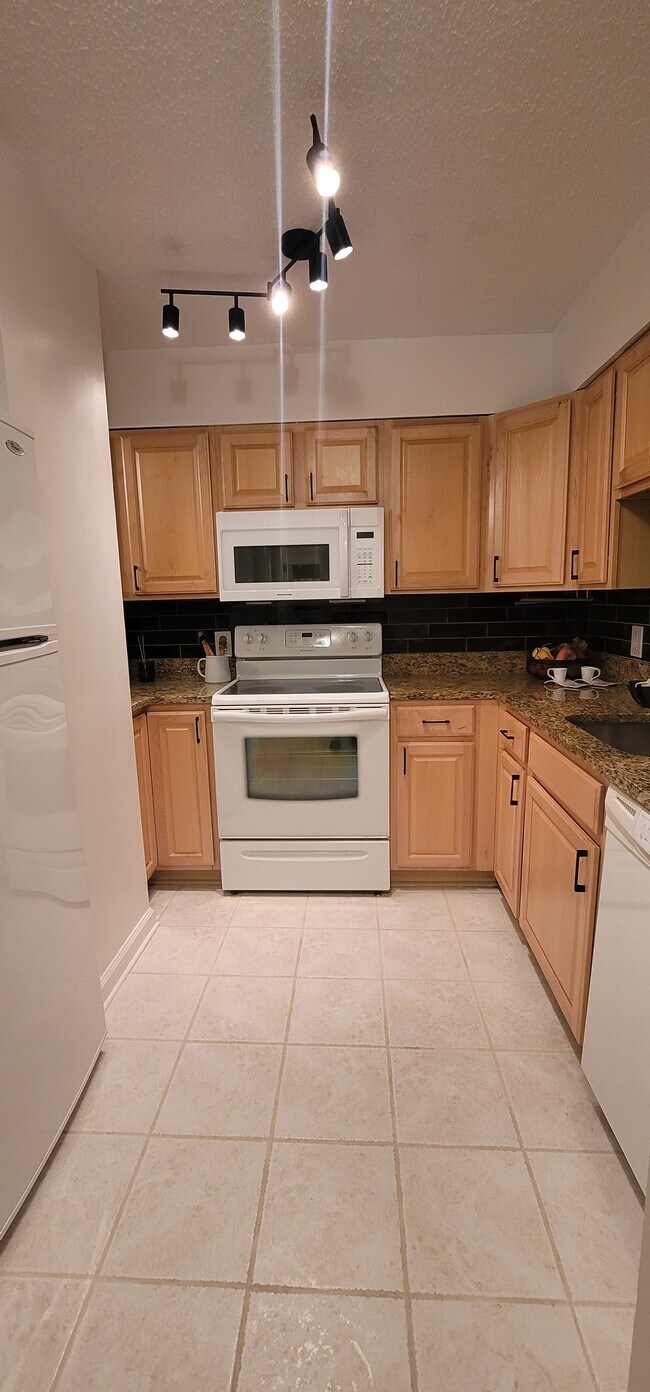 Photo - 2111 Wisconsin Ave NW Unit Observatory #118