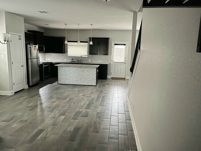 Stunning 3-Bedroom Home in Alamo Ranch