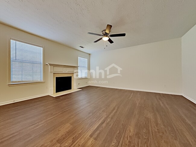 Photo - 1959 Johns Pl Ct NE