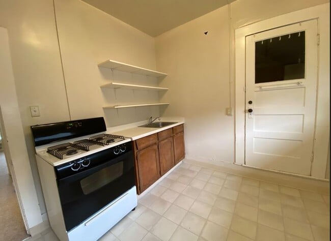 Photo - 514 Washington St Unit A