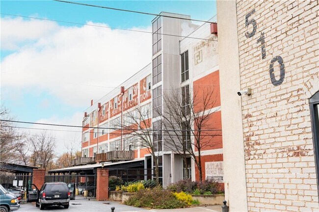 Photo - 510 Whitehall St SW Unit 201