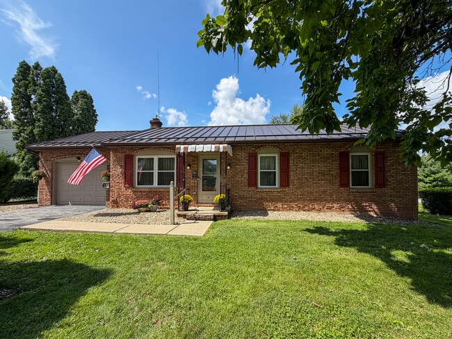 Building Photo - 60 Glenbrook Rd