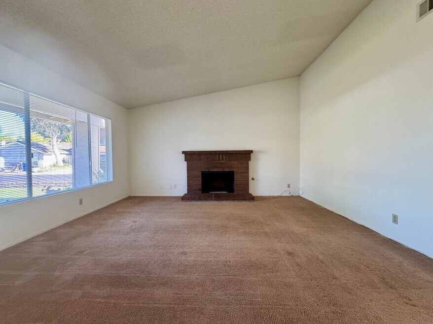 793 Tioga Pl