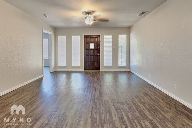 Photo - 612 S Rough Creek Ct