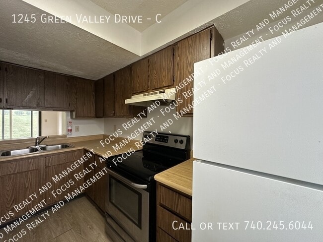 Photo - 1245 Green Valley Dr