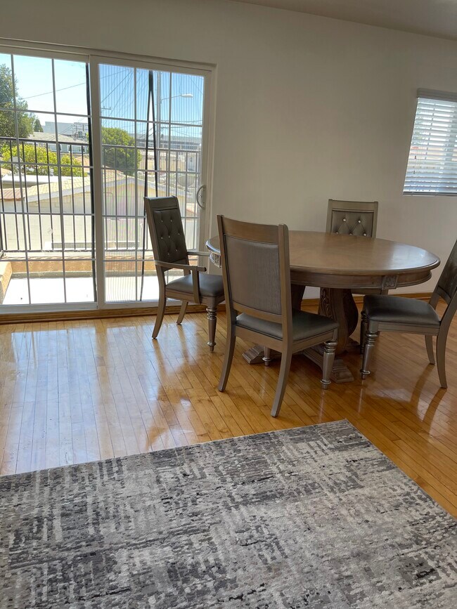 Photo - 1928 18th St Unit E