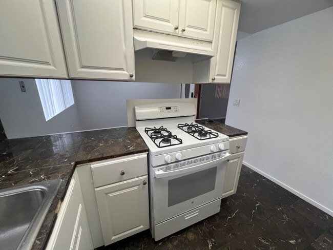 Photo - 2140 Via Robles