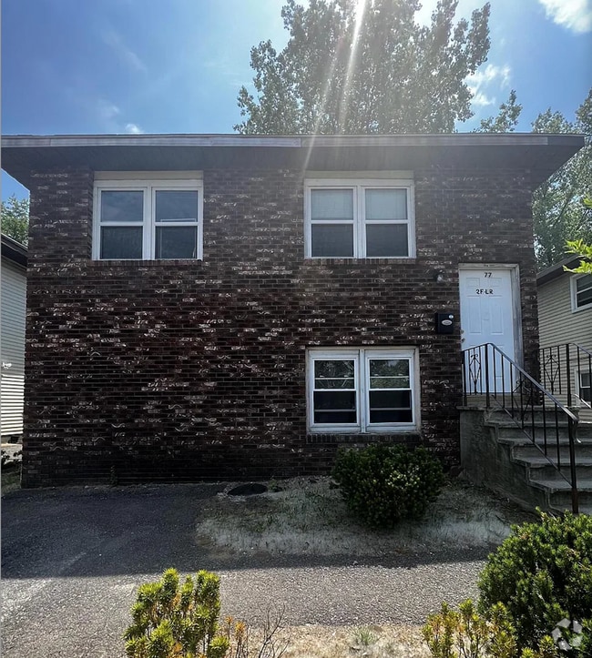 Building Photo - 77 Brevator St Unit 2 Rental