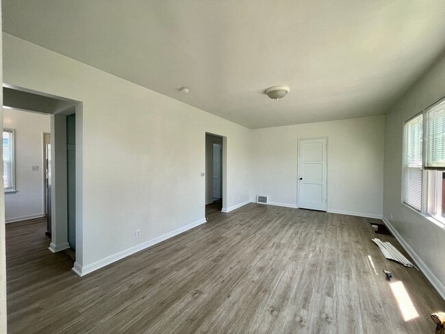 Photo - RENOVATED BALLARD 3 BED, 2 BATH DUPLEX UNI...