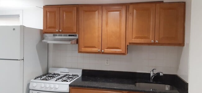 Photo - 104 Beacon St Apartment Unit 1