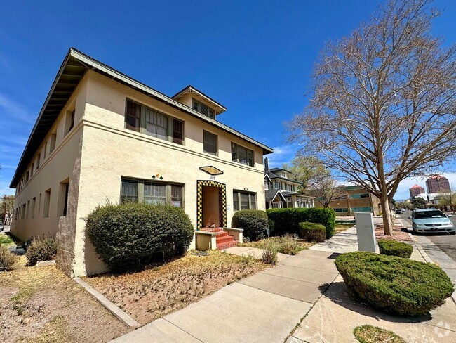 Building Photo - 1107 Tijeras Ave NW Unit Apt 3