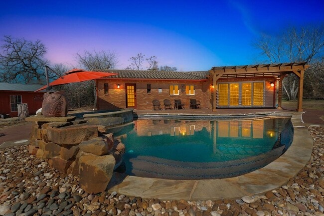 Building Photo - 1059 State Hwy 95