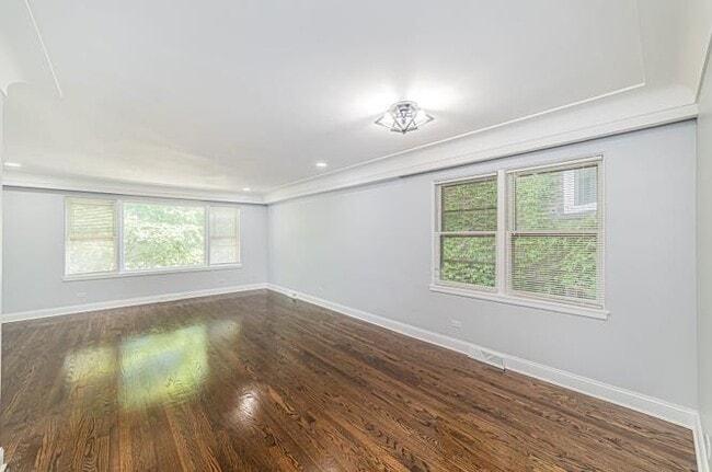 Photo - 7530 N Oakley Ave Unit 2