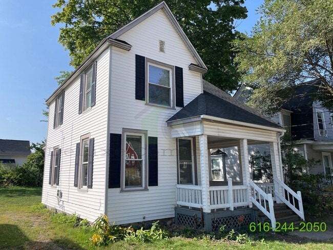 Photo - 3 Bedroom Eastown Home!