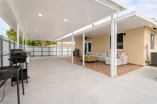Photo - 1670 NW 73rd St
