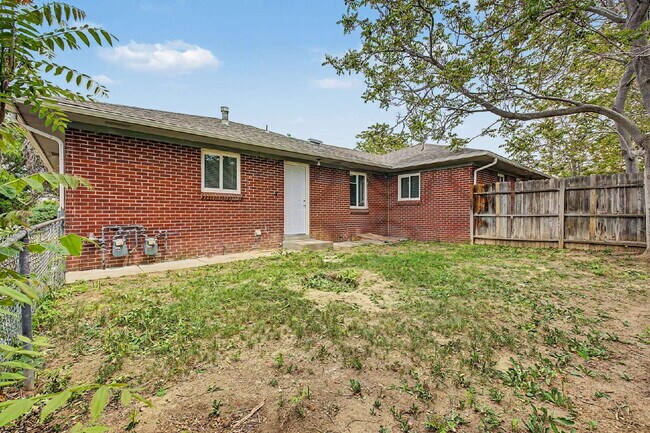 Photo - 1764 Chester St