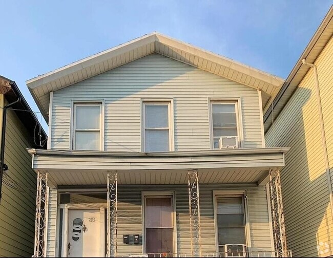 Building Photo - 38 Jewett Ave Unit 1 Rental