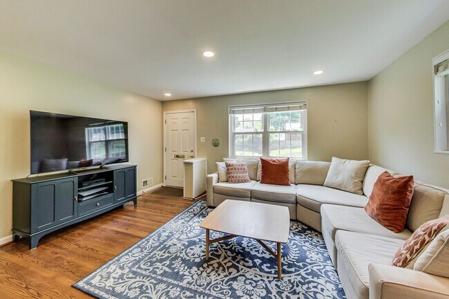 Photo - Fantastic 4 Bed + 2 FB with excellent outdoor space