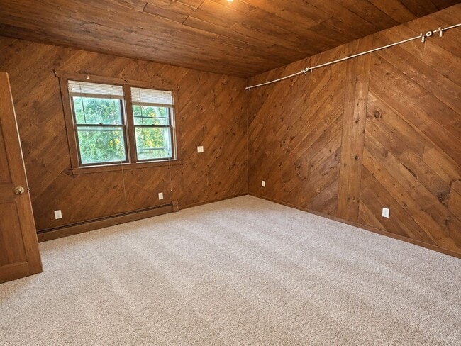 106 Monk St Unit 1