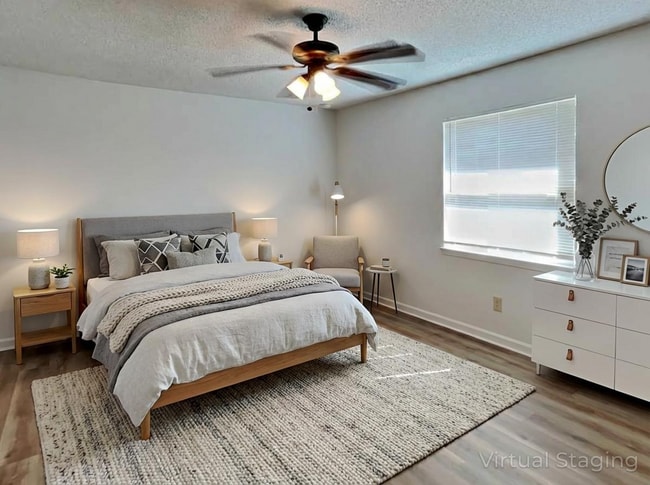 Photo - 709 Croydon Dr