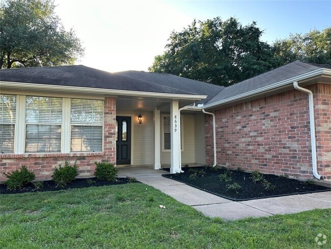 Building Photo - 8639 Sunny Ridge Dr Rental