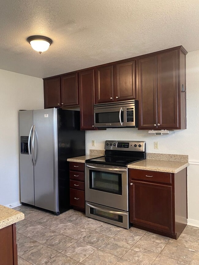 Photo - UPDATED 3 BEDROOM, EASY COMMUTE