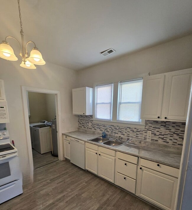 Photo - House in Hopewell