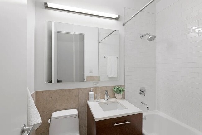 Photo - 96 Rockwell Pl Unit 5B