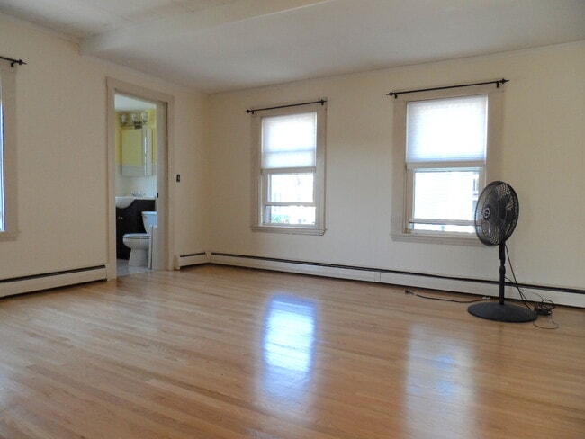 Photo - 11 Chestnut St Unit 2R