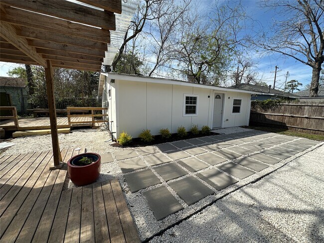 Building Photo - 4109 Edison St