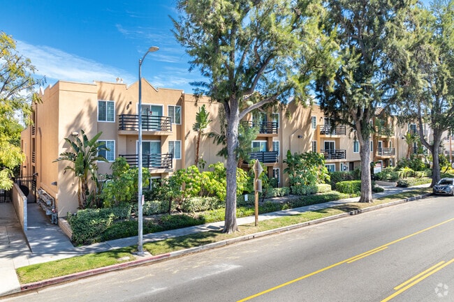 Fulton Gardens Apartments