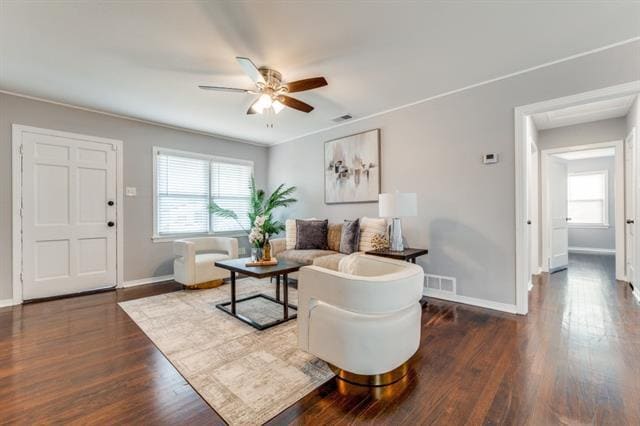 2736 Rolinda Dr