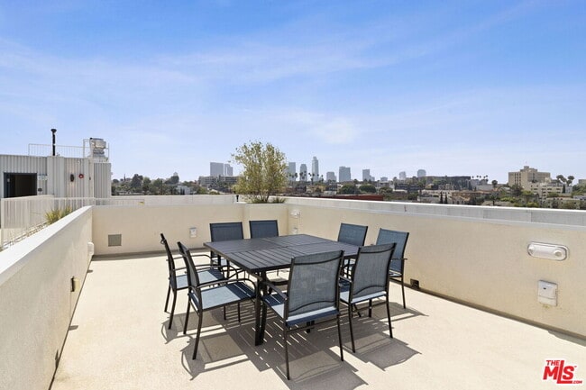 Photo - 132 Rosemont Ave Unidad 101