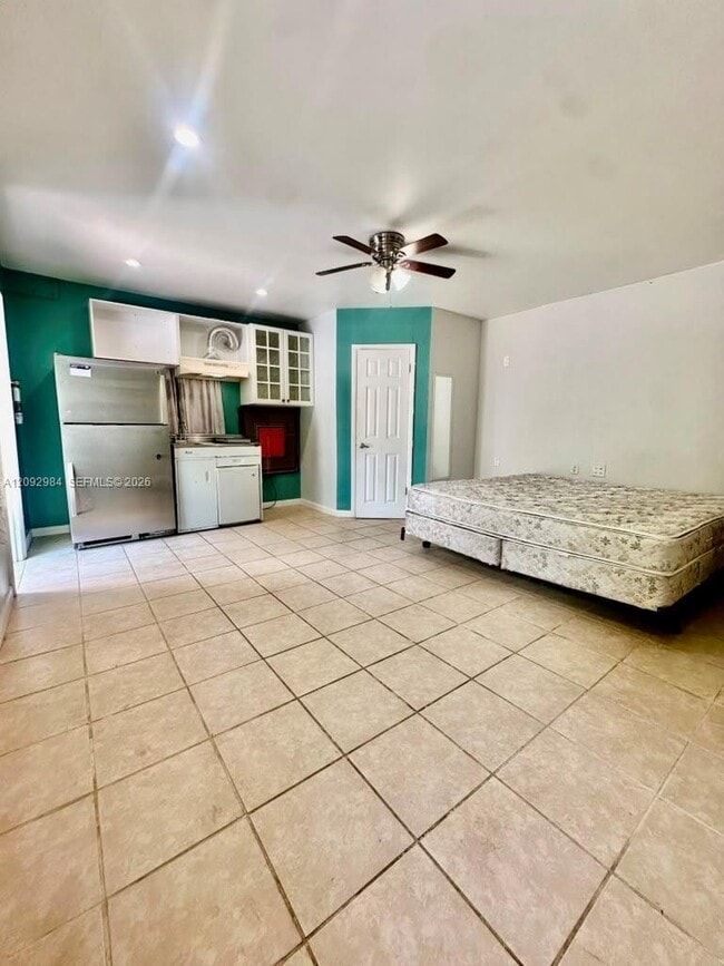 2151 N Krome Ave Unit 1