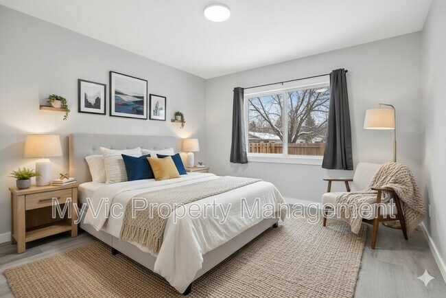 Photo - 10047-10154 154 St Unit One-Bedroom