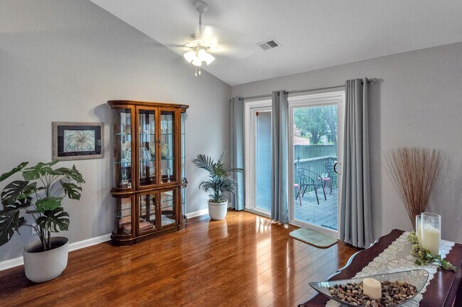 Photo - 3 bedroom furnished rental in Goose Creek - Fenced yard and great location