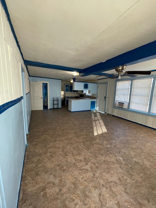 Photo - 320 Thunder Rd