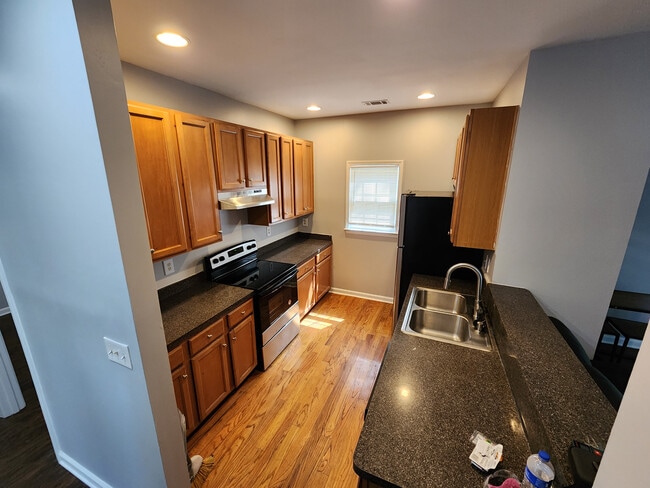 Photo - Room in Duplex on Hall St NW