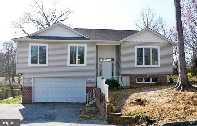 Building Photo - 11231 Rawhide Rd Rental