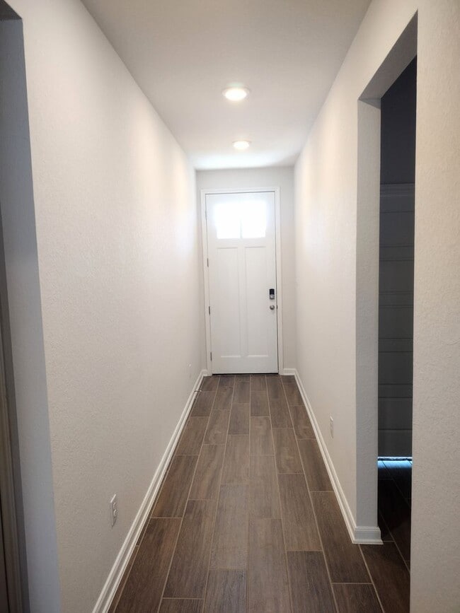 Photo - 10511 Briceway Bay