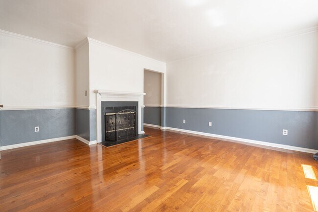 Building Photo - 5518 Gates Landing Rd