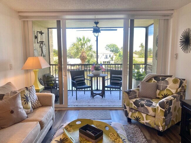 Photo - 18 Royal Palm Way Unit 306