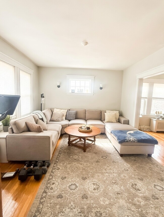 Building Photo - 949 Adams St Unit 949 Adams Street