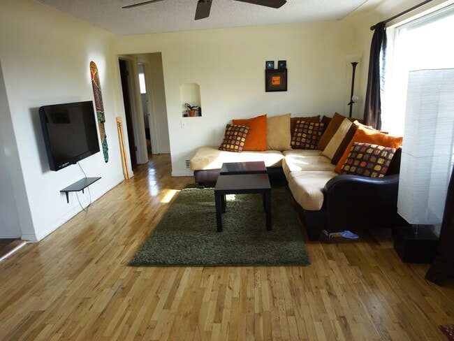 Building Photo - 1175 South Mariposa Street