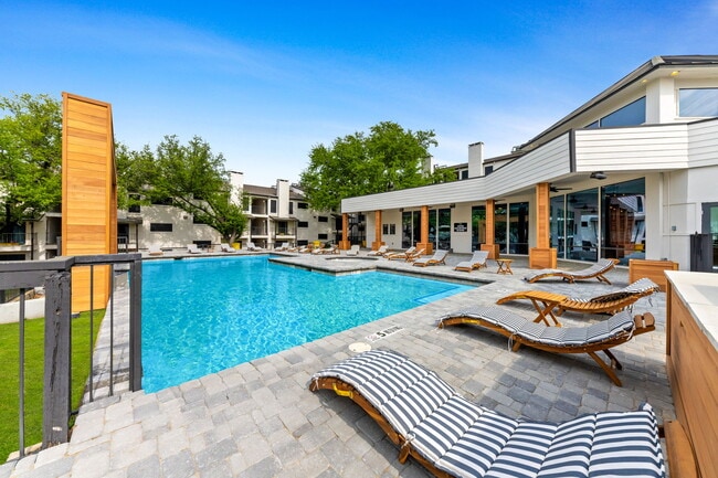 Building Photo - Tides on Park Lane Rental