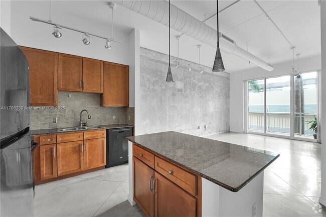 Building Photo - 2001 Biscayne Blvd Unit 2305 Rental