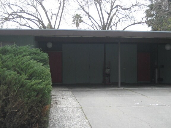 Photo - 916-918-918 Drake Dr Unidad 918