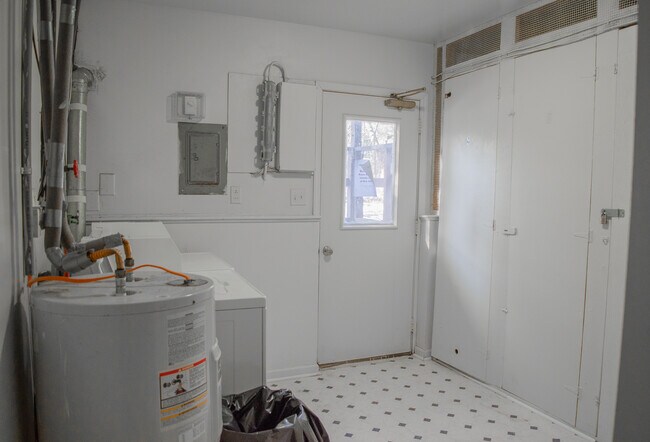 Photo - Pine Tree Garden Apartments